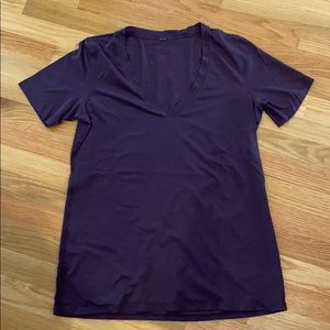 Lululemon women’s short sleeve V-neck